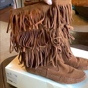 Like New Lauren Conrad moccasin boots